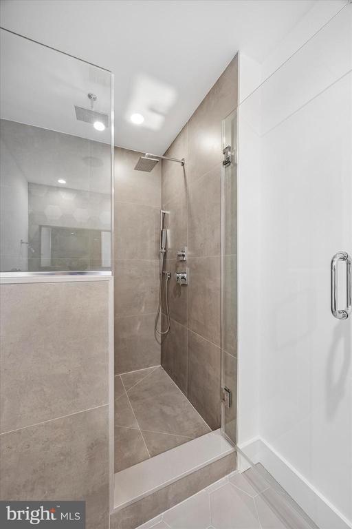 405 GREENWICH STREET