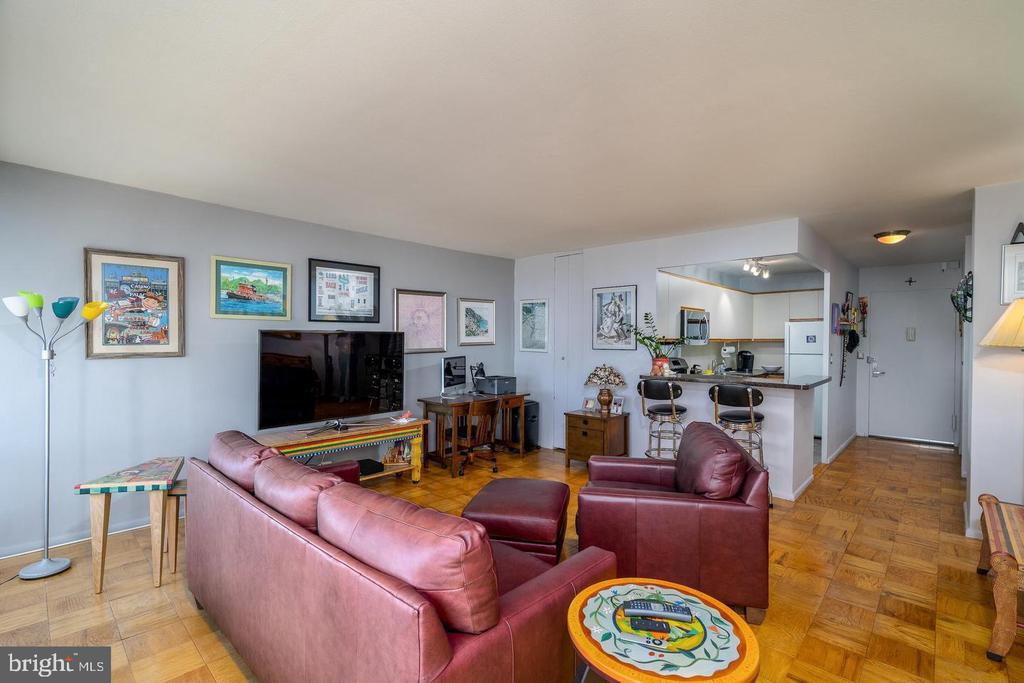 200 LOCUST STREET 23FN