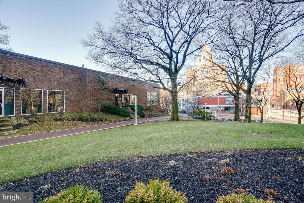 200 LOCUST STREET 23FN