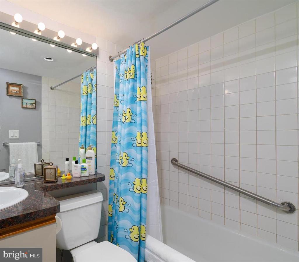 200 LOCUST STREET 23FN