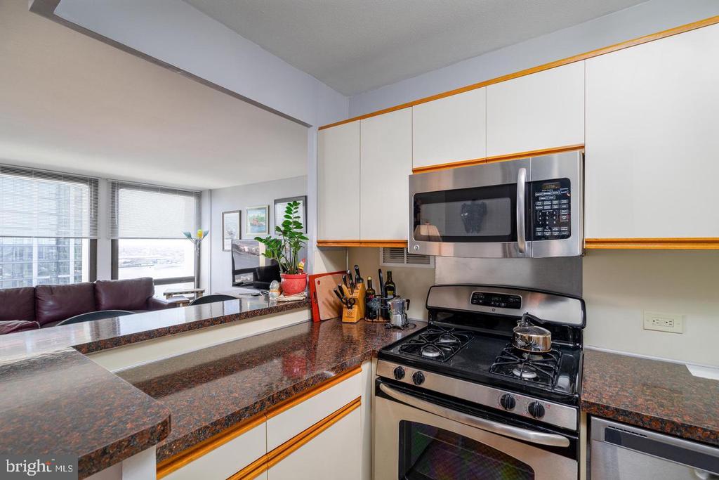 200 LOCUST STREET 23FN