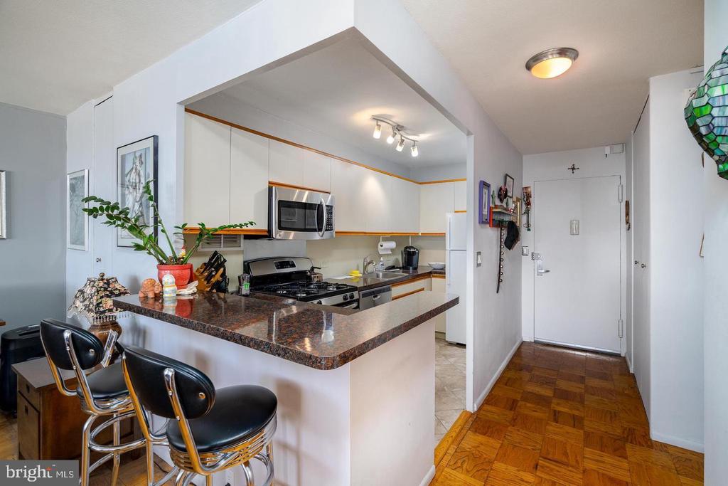 200 LOCUST STREET 23FN