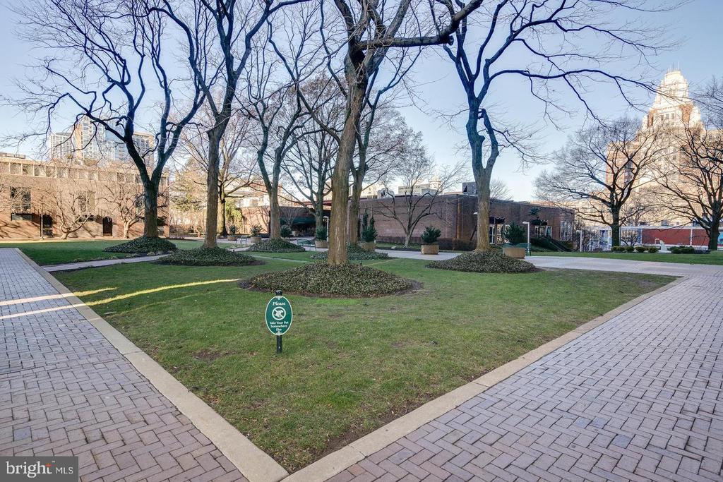200 LOCUST STREET 23FN