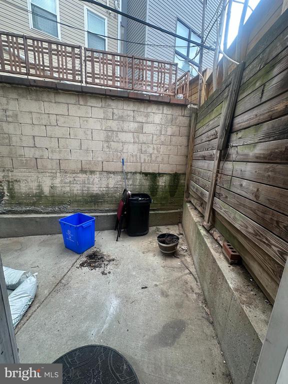 1611 FRANKFORD AVENUE