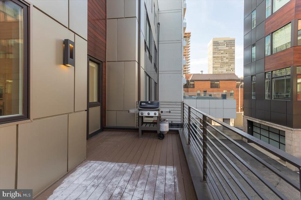 138 S FRONT STREET