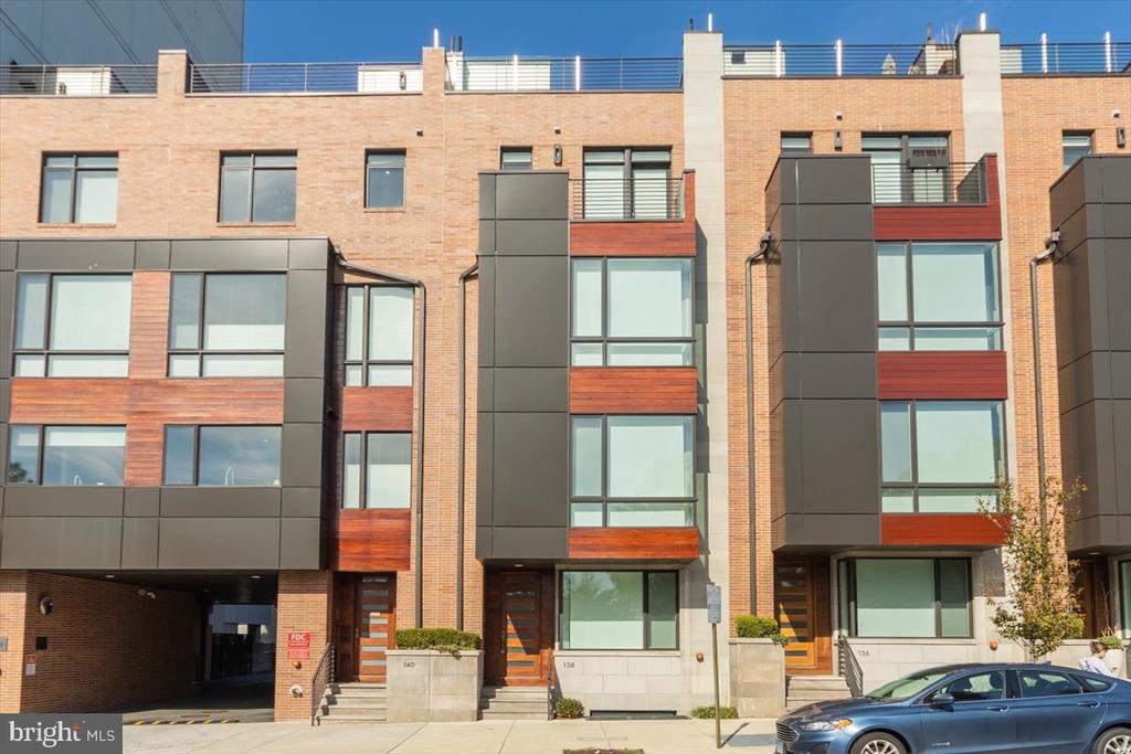 138 S FRONT STREET
