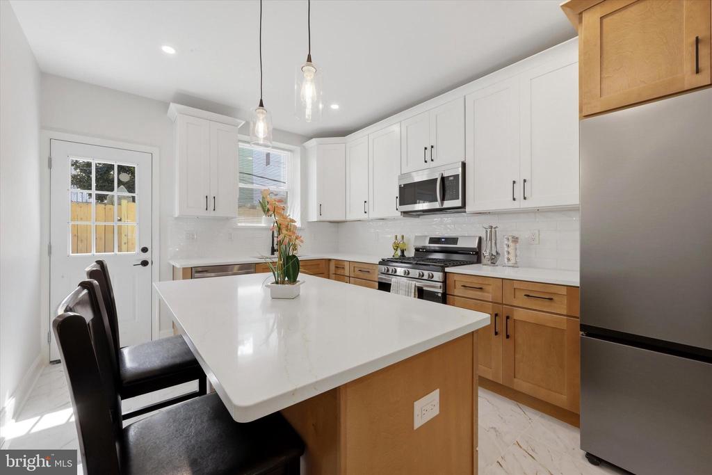 2221 S 13TH STREET