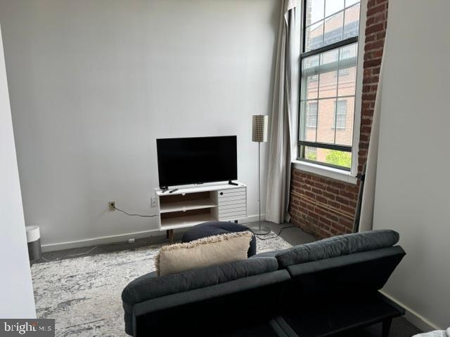 315 NEW STREET 411
