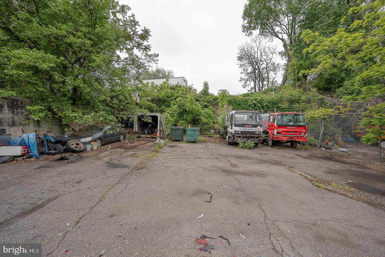 175 W WELLENS STREET