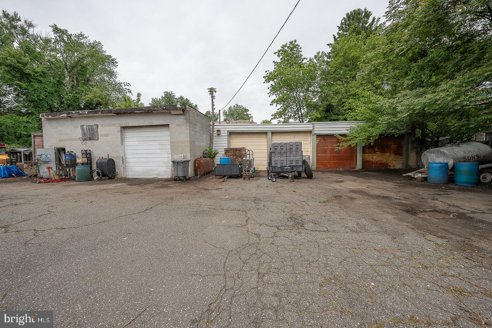 175 W WELLENS STREET