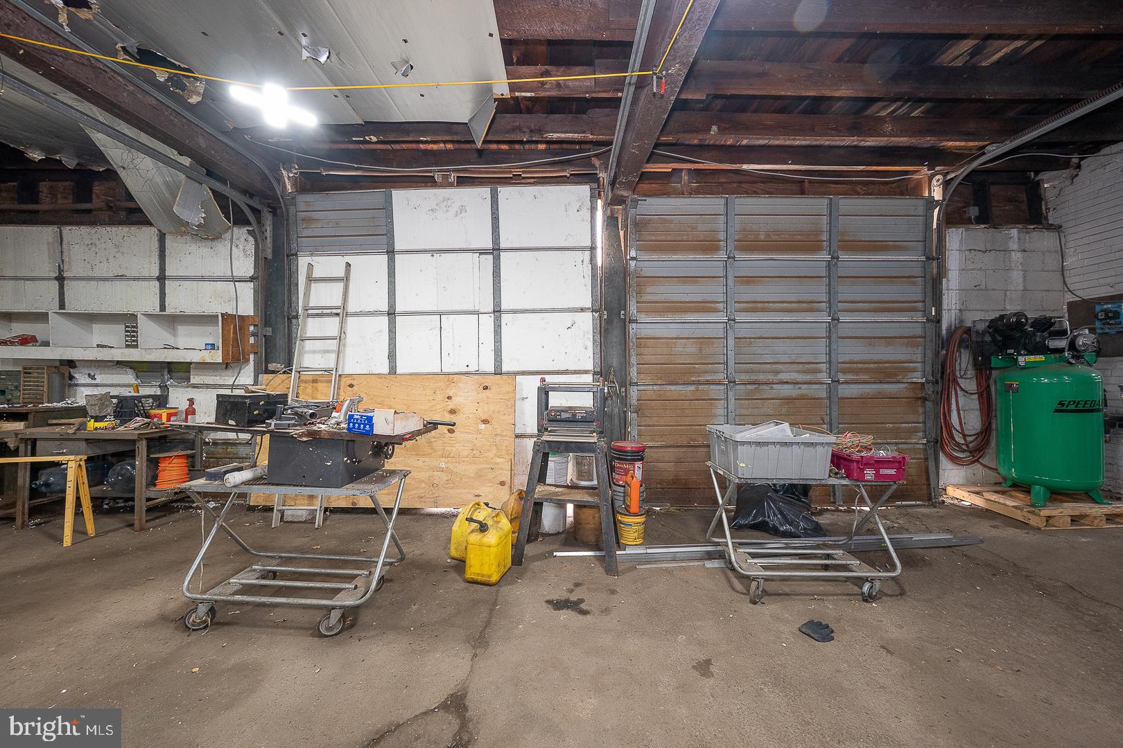 175 W WELLENS STREET