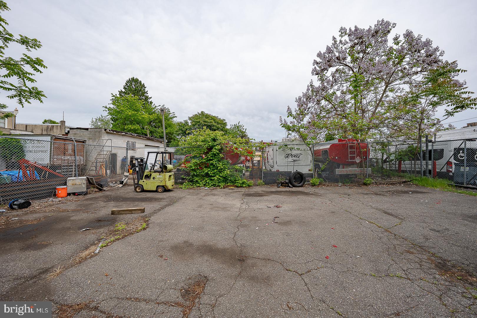 175 W WELLENS STREET