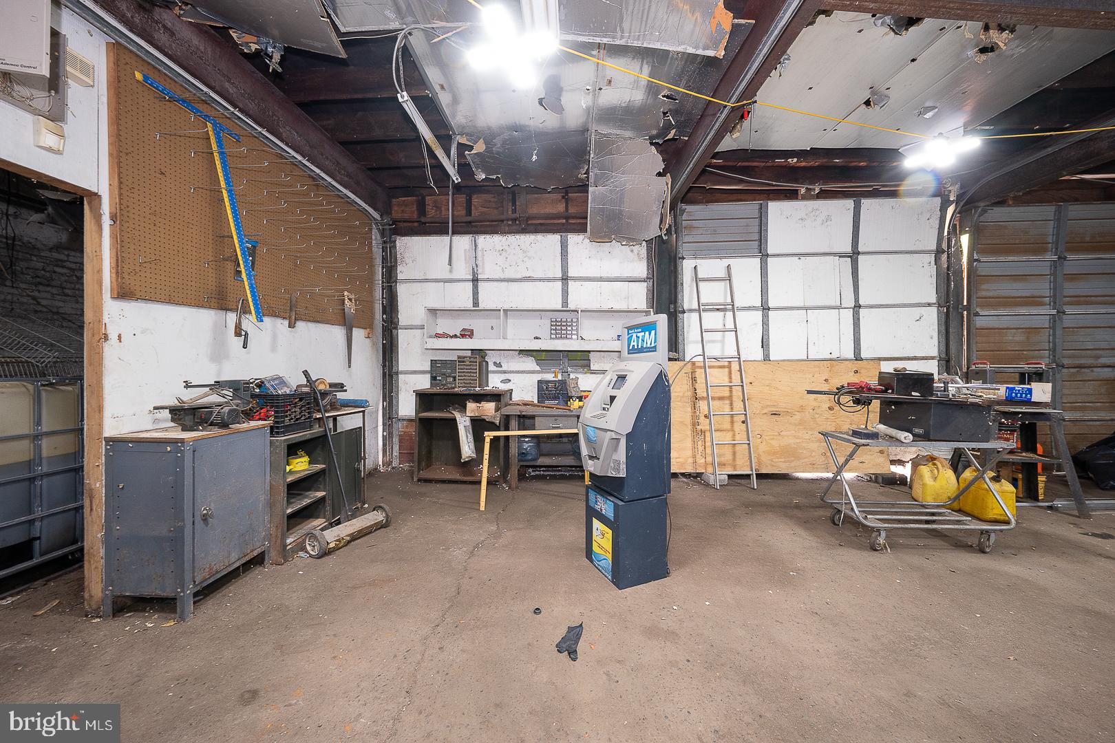 175 W WELLENS STREET
