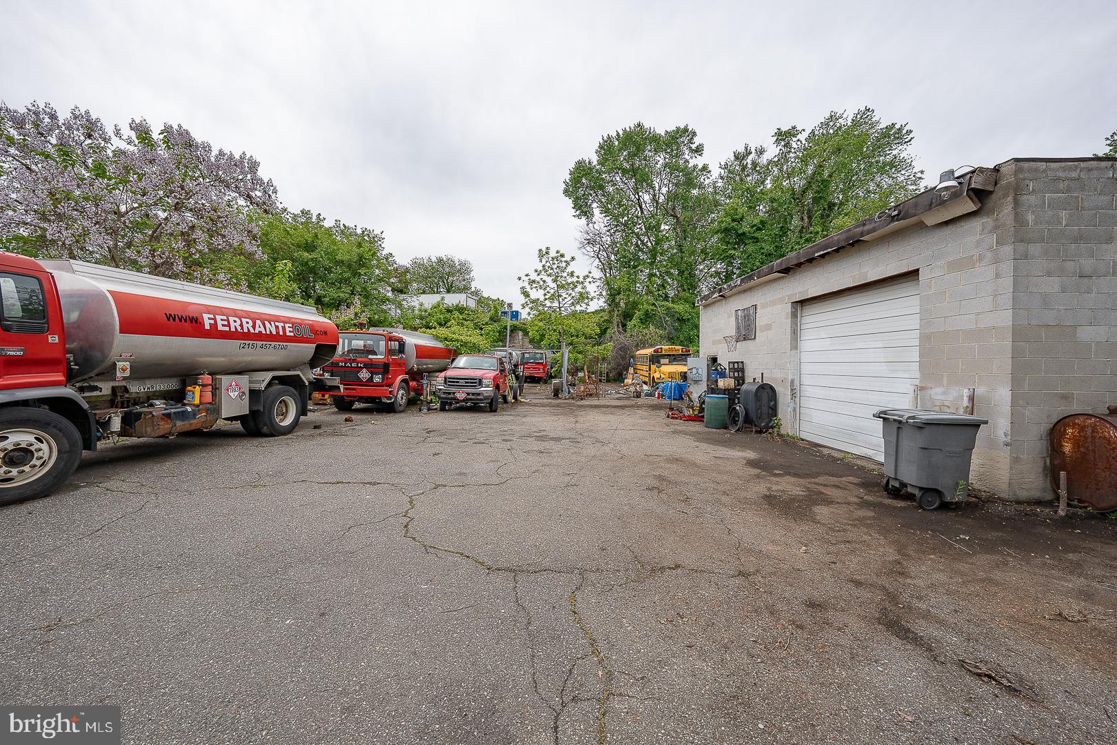 175 W WELLENS STREET