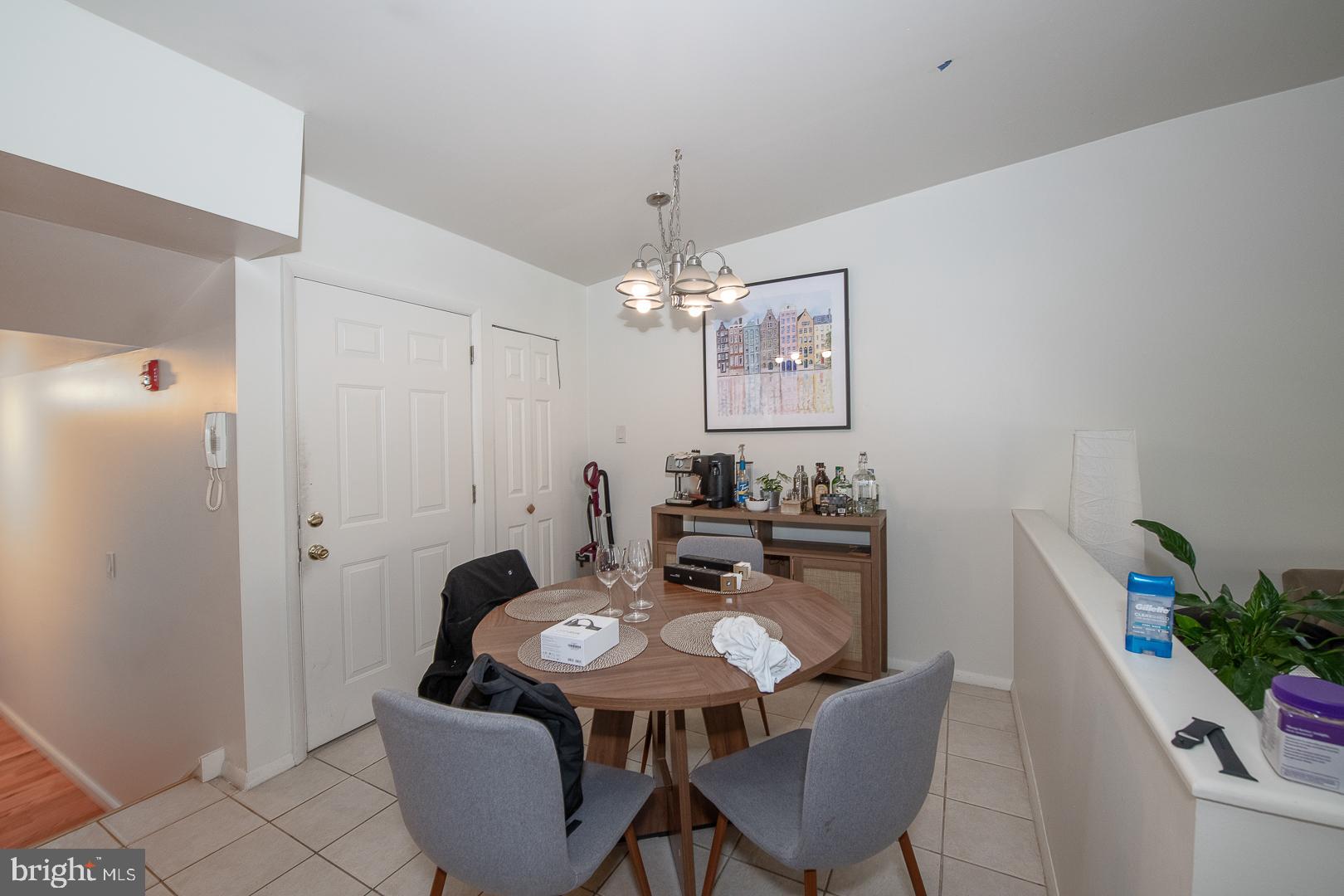 1526 MOUNT VERNON STREET 3