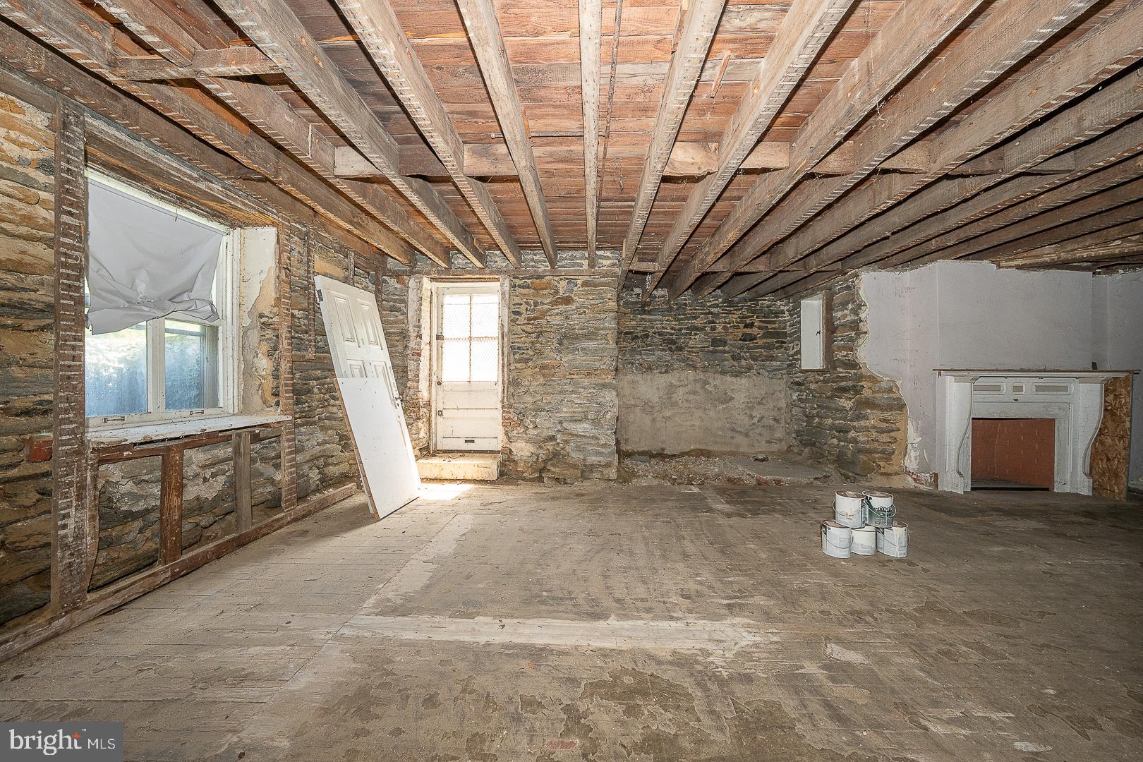 3-5 E CHESTNUT HILL AVENUE