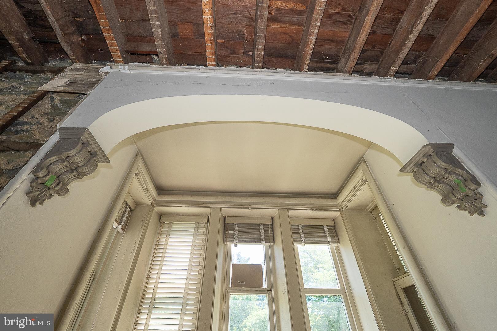 3-5 E CHESTNUT HILL AVENUE
