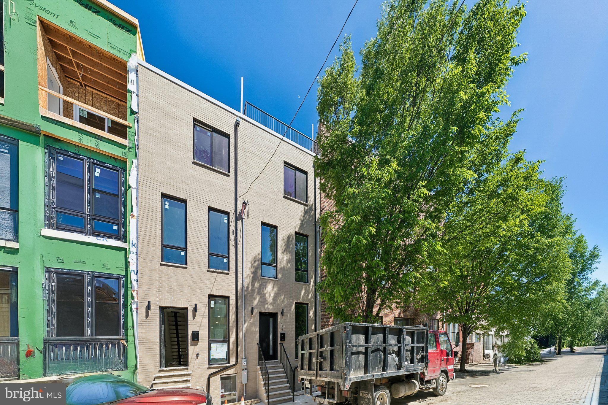 1439 S 8TH STREET