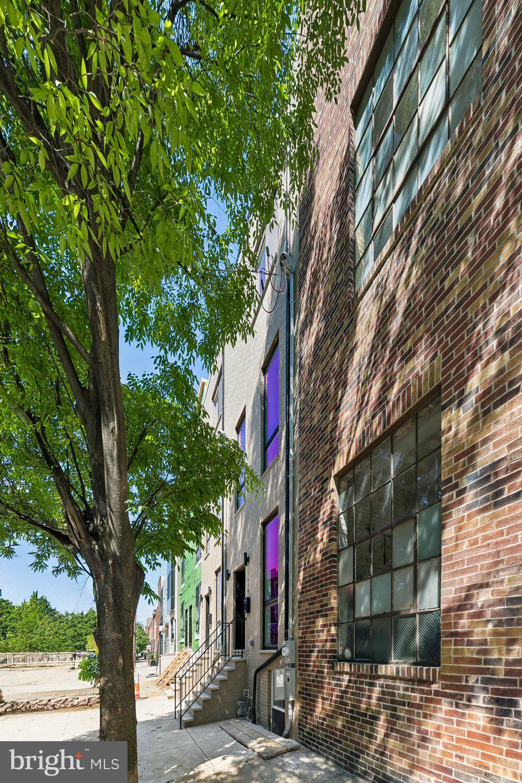 1439 S 8TH STREET