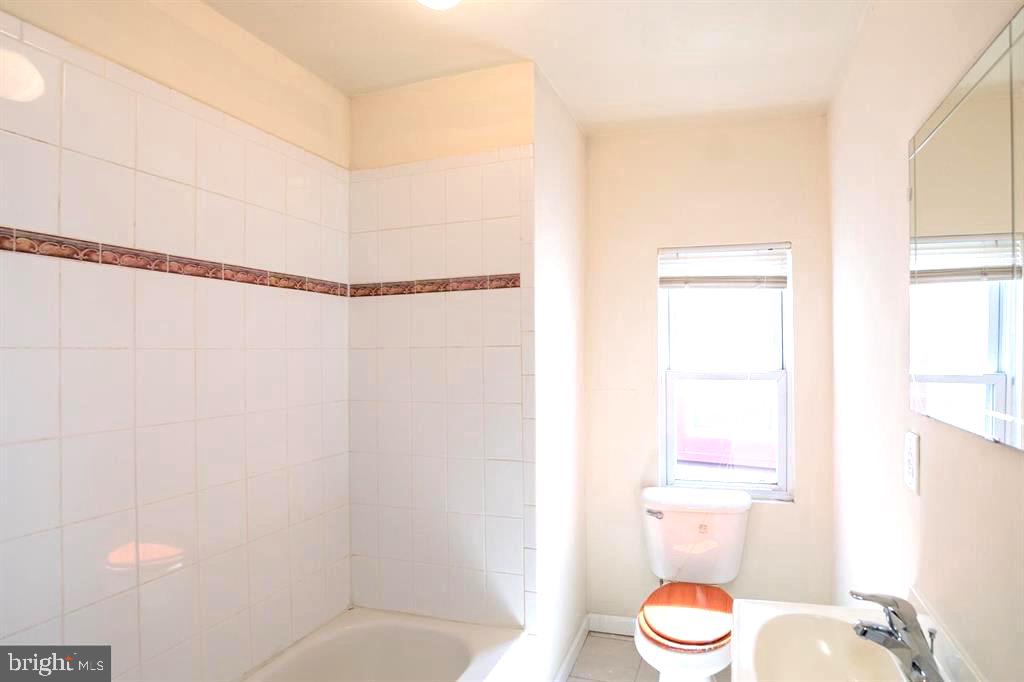 5012 WALNUT STREET