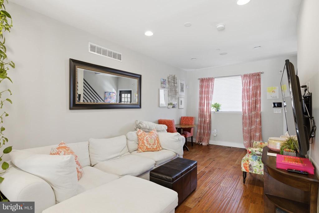2249 KIMBALL STREET