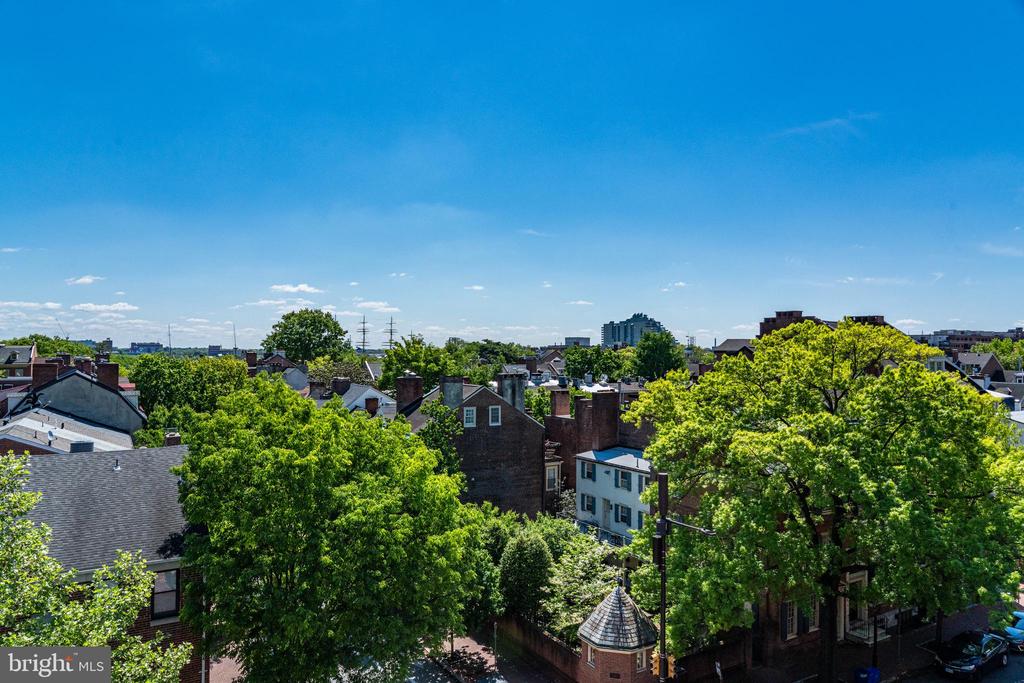 303 SPRUCE STREET