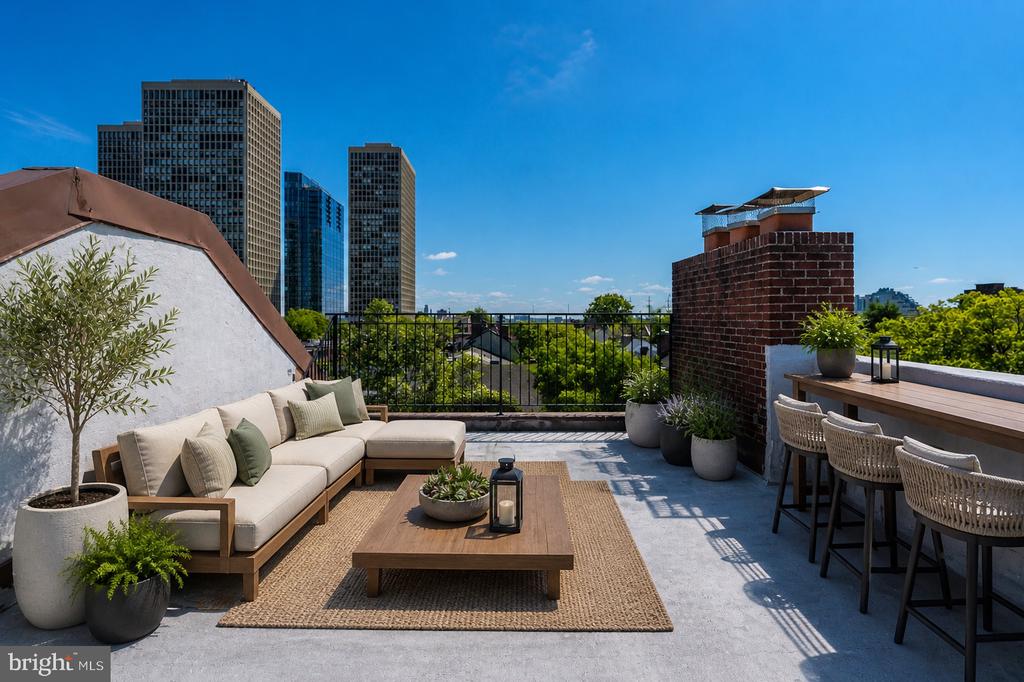 303 SPRUCE STREET