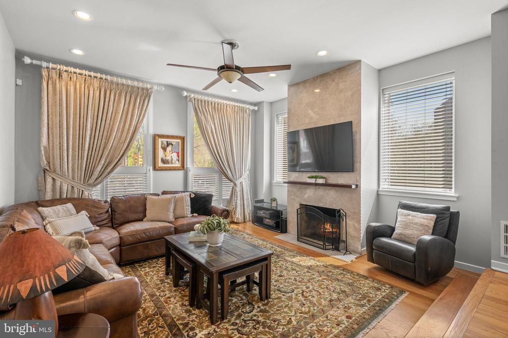 303 SPRUCE STREET