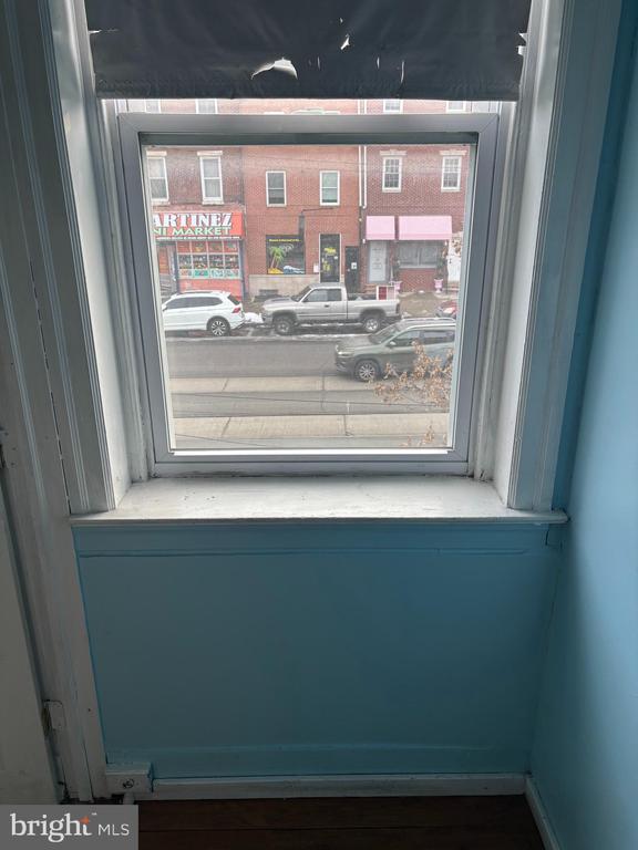 521 W GIRARD AVENUE