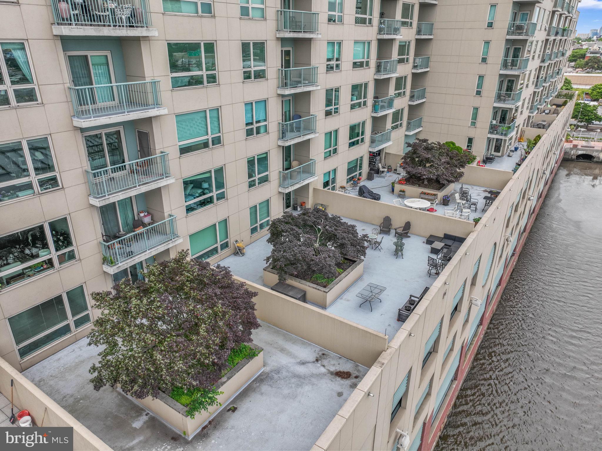717 S COLUMBUS BOULEVARD 1416