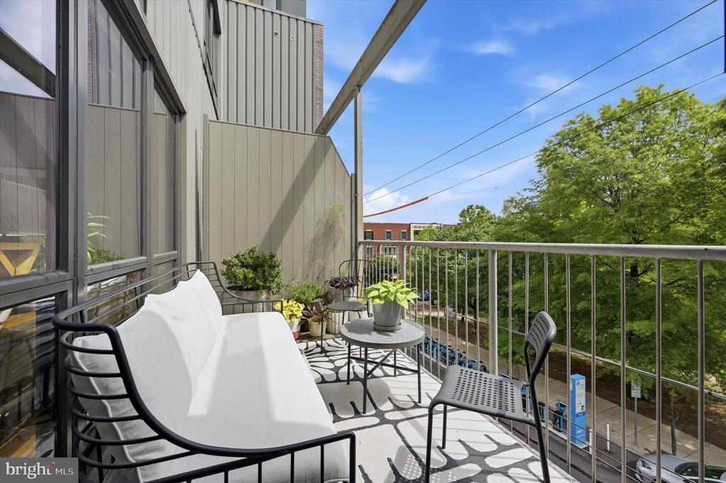 934 N 3RD STREET 50 302