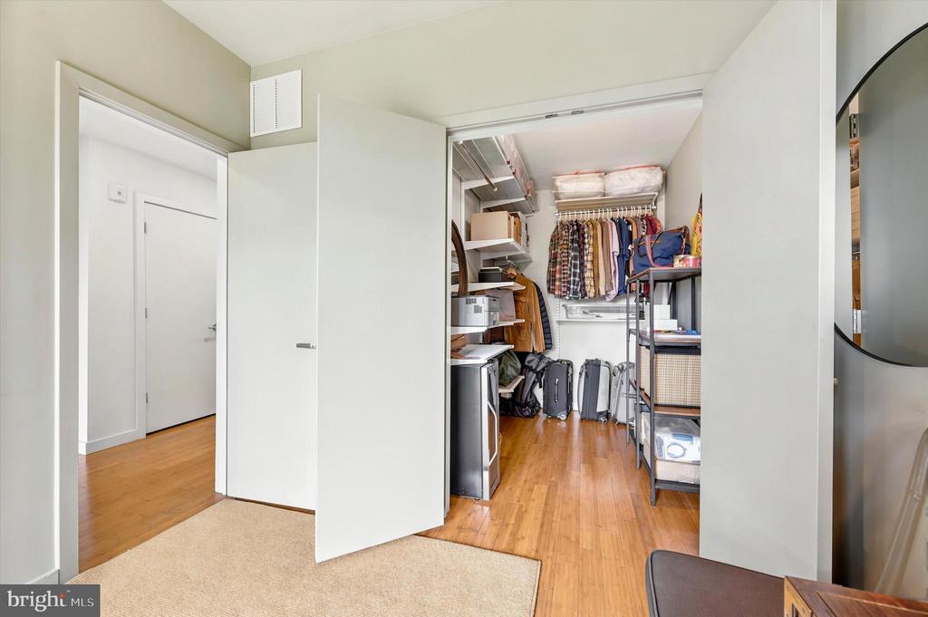 934 N 3RD STREET 50 302