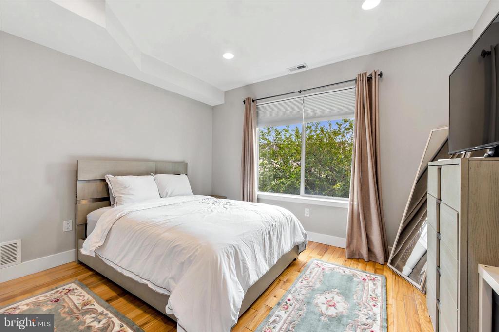 1317 N 7TH STREET 00 2