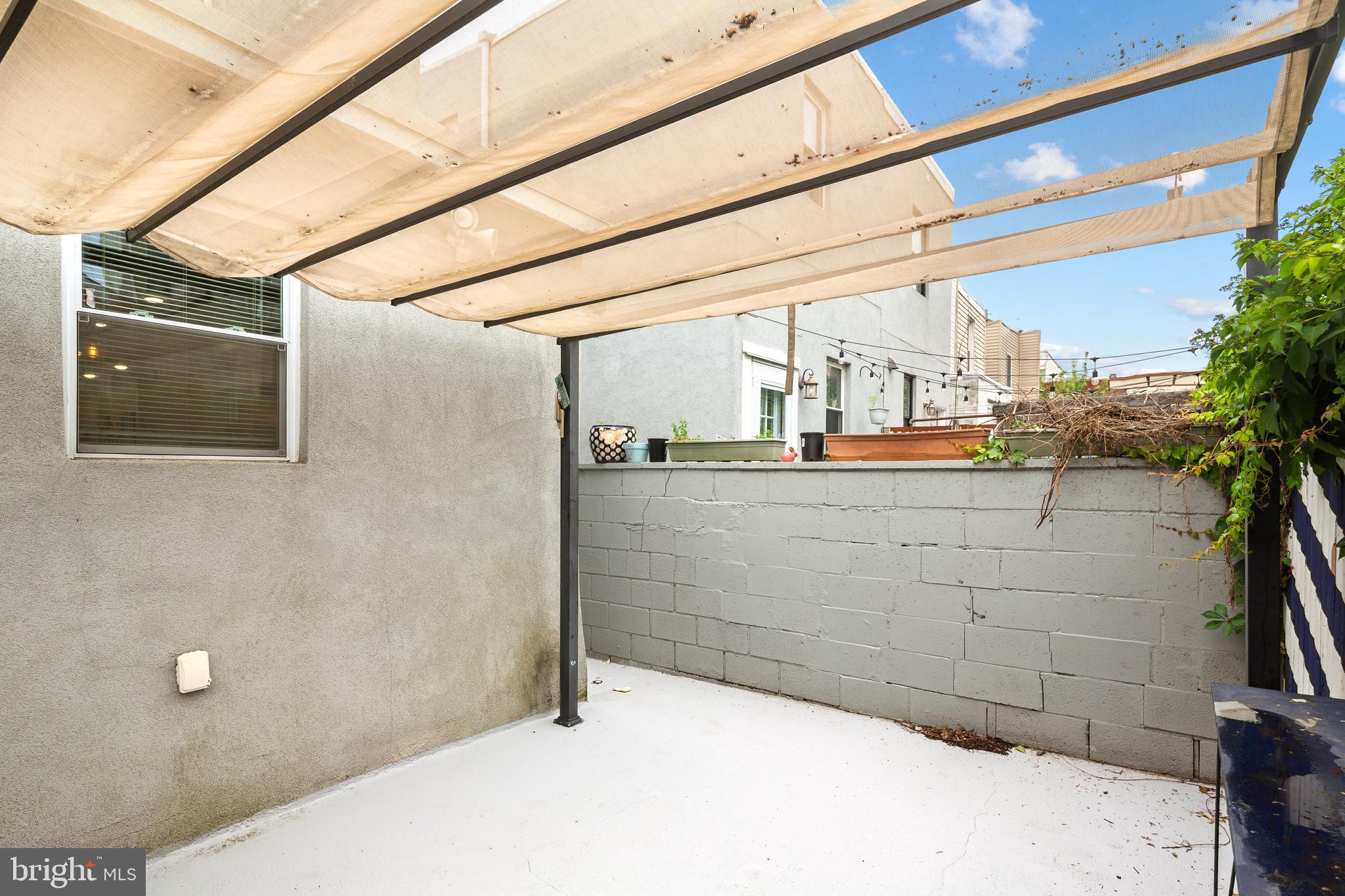 2343 MOORE STREET