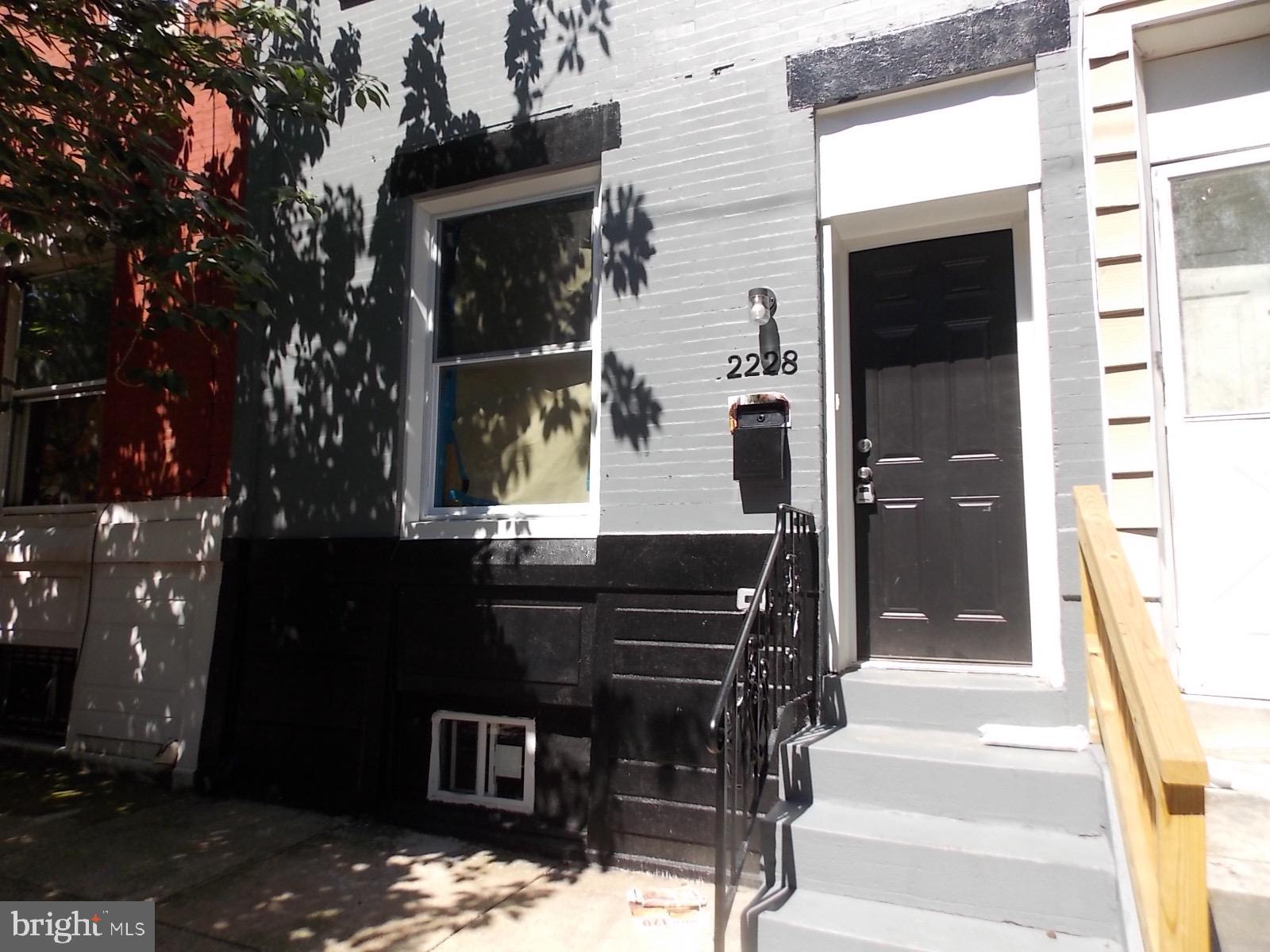 2228 N WOODSTOCK STREET