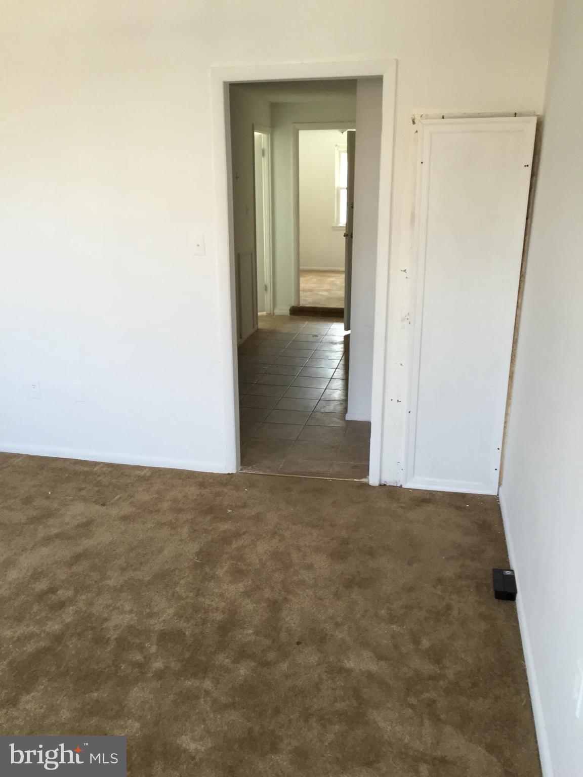 1438 SNYDER AVE 3RD FLOOR