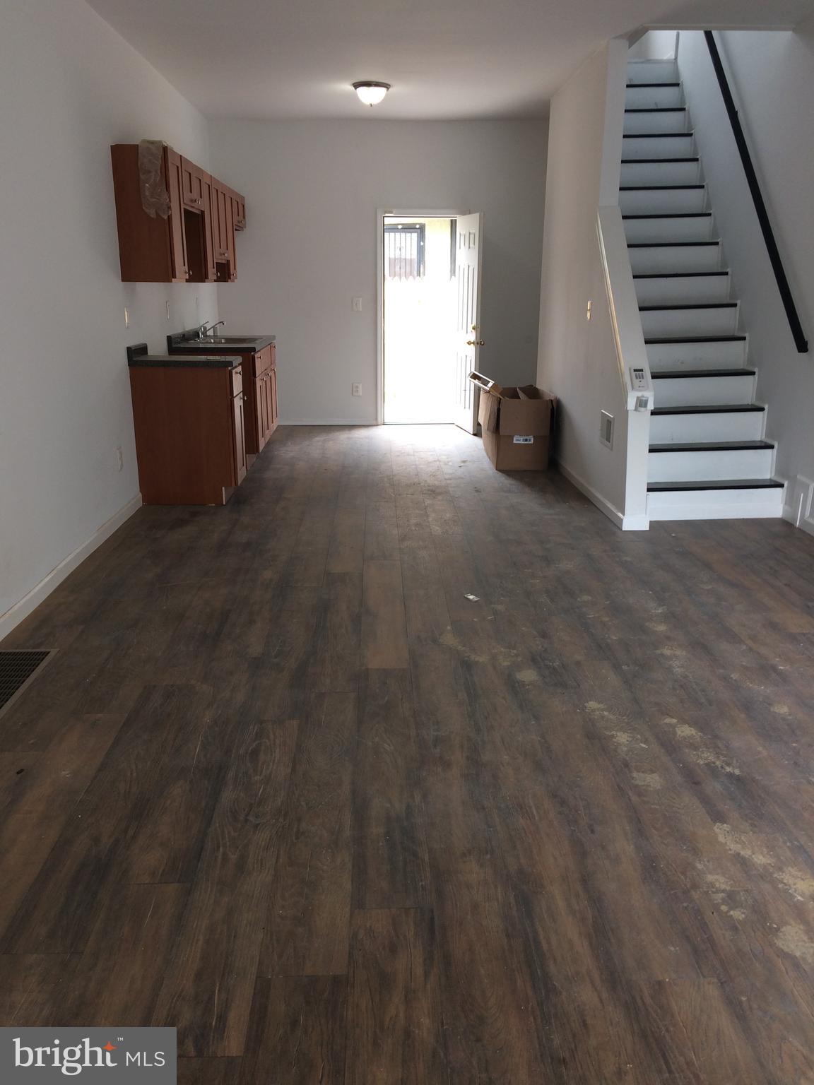 2404 N NAPA STREET