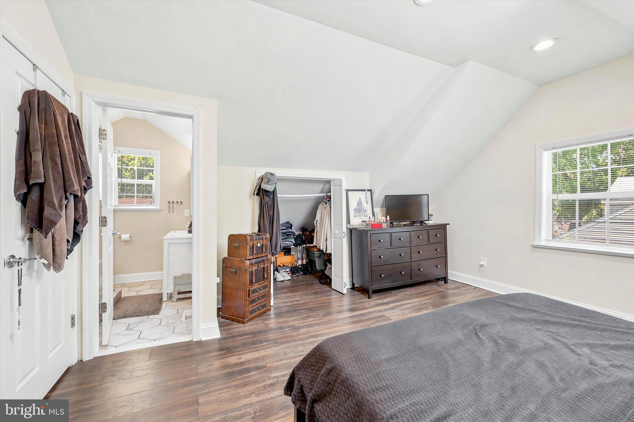 9345 ANNAPOLIS ROAD