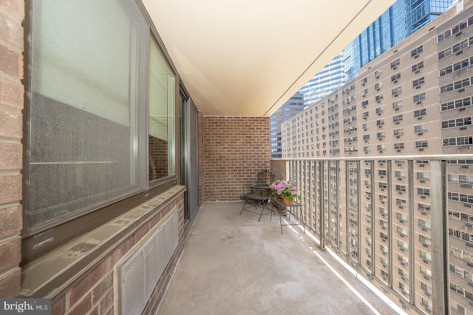 1901 JOHN F KENNEDY BOULEVARD 1117-1118