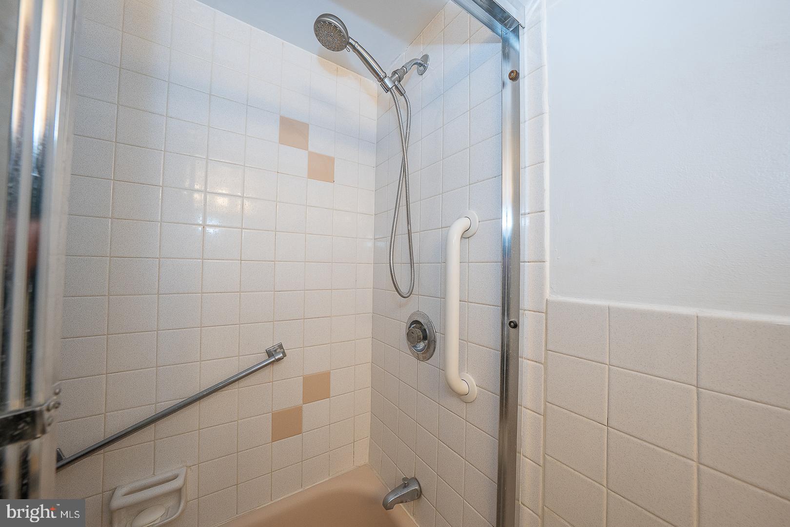 1901 JOHN F KENNEDY BOULEVARD 1117-1118