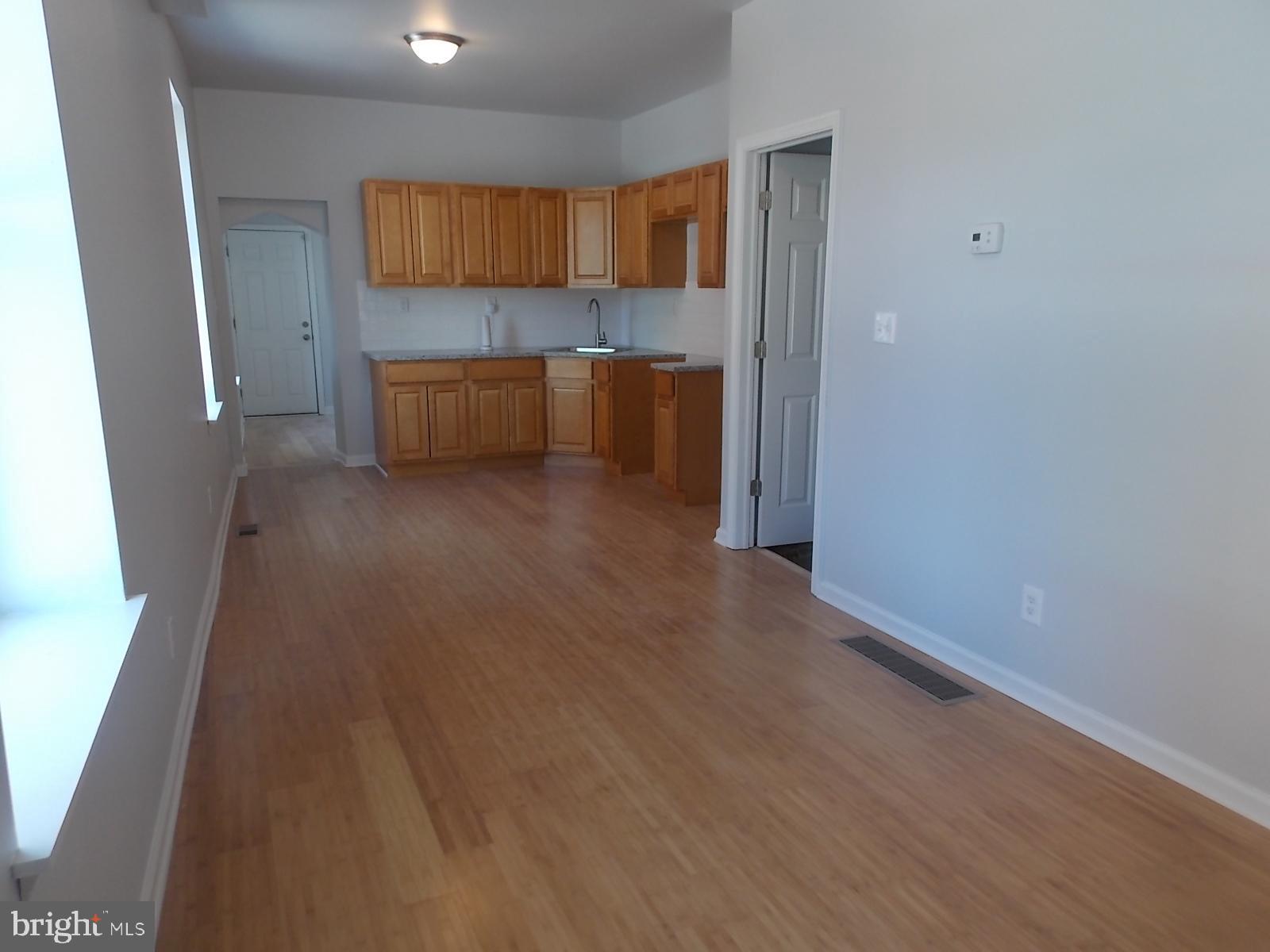 4200 W THOMPSON STREET