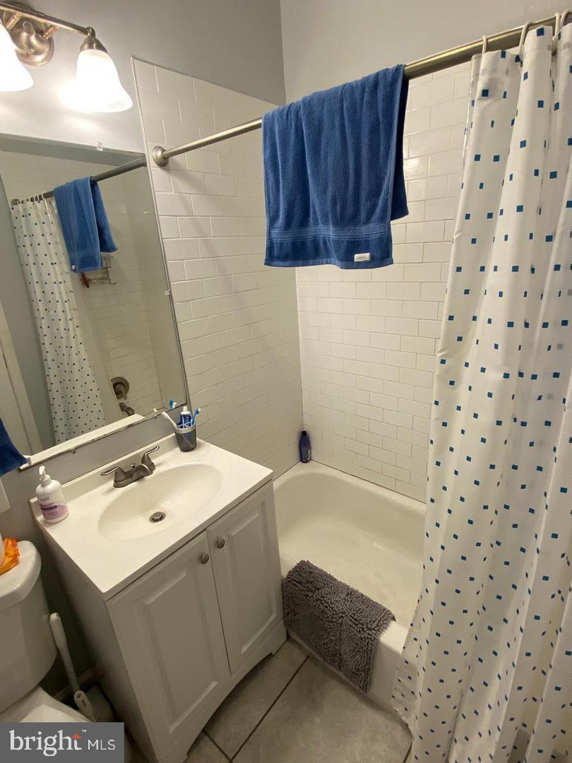 922 S 49TH STREET 00 1