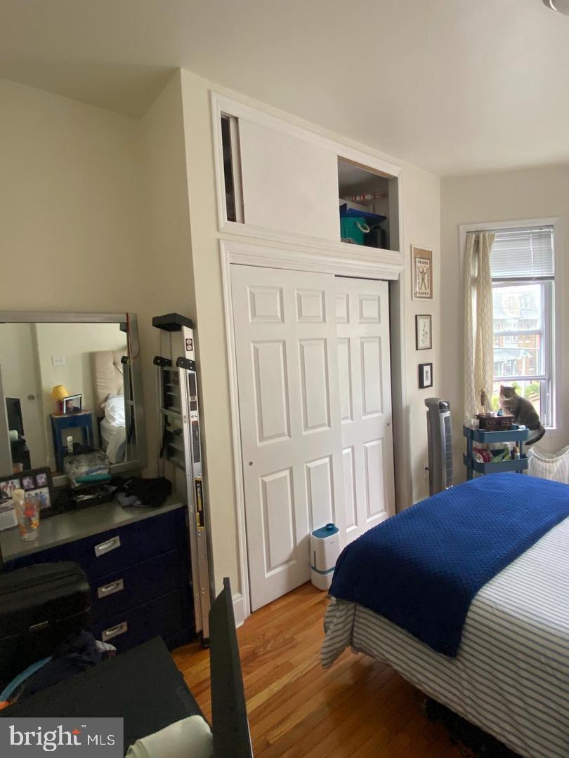 922 S 49TH STREET 00 1