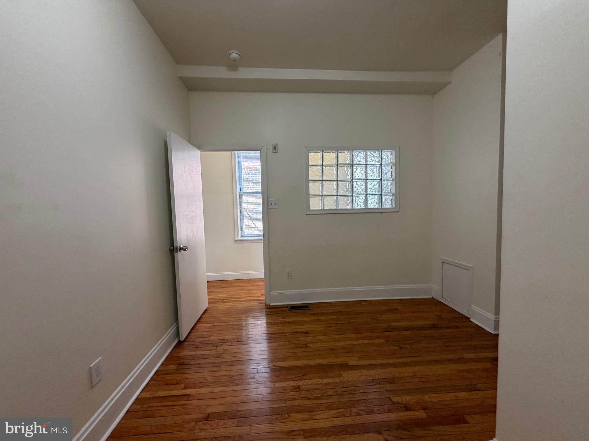 922 S 49TH STREET 00 1