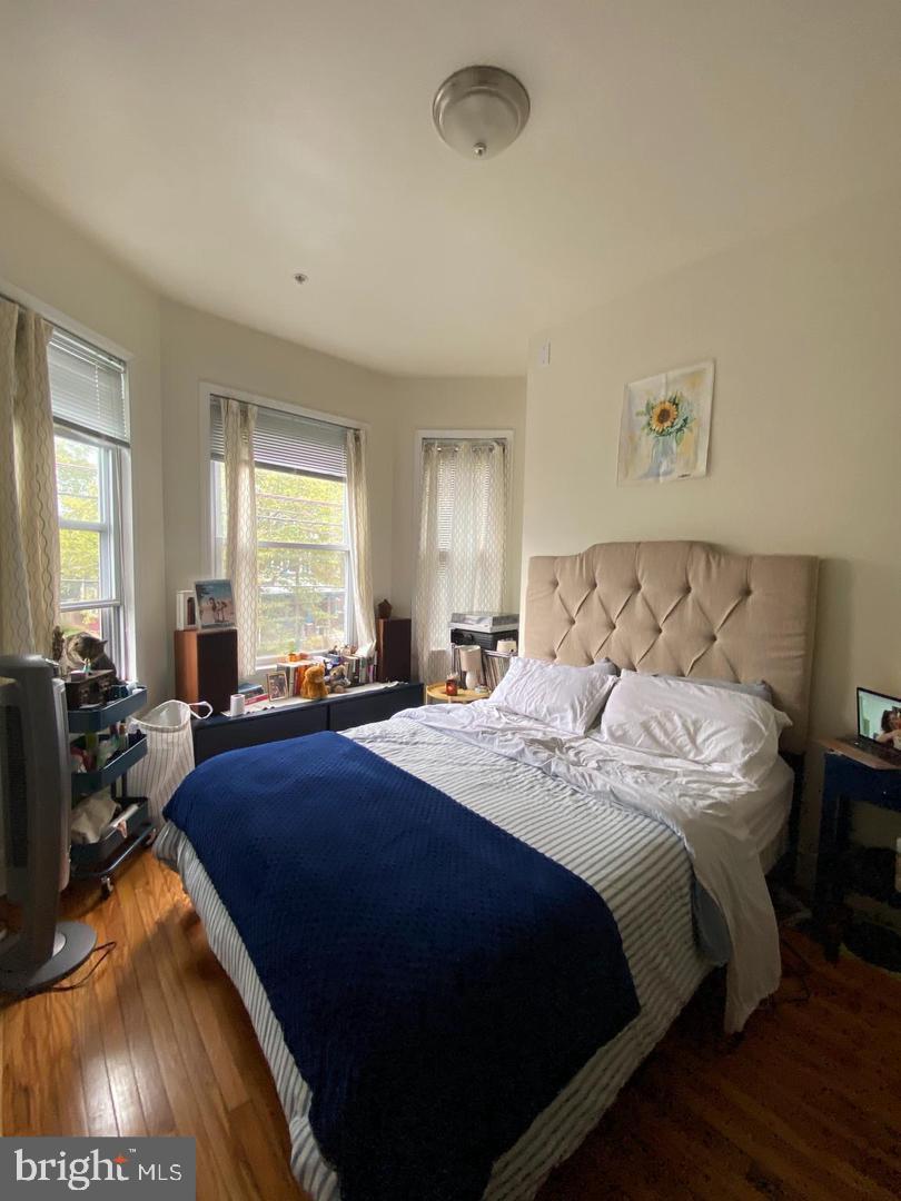 922 S 49TH STREET 00 1