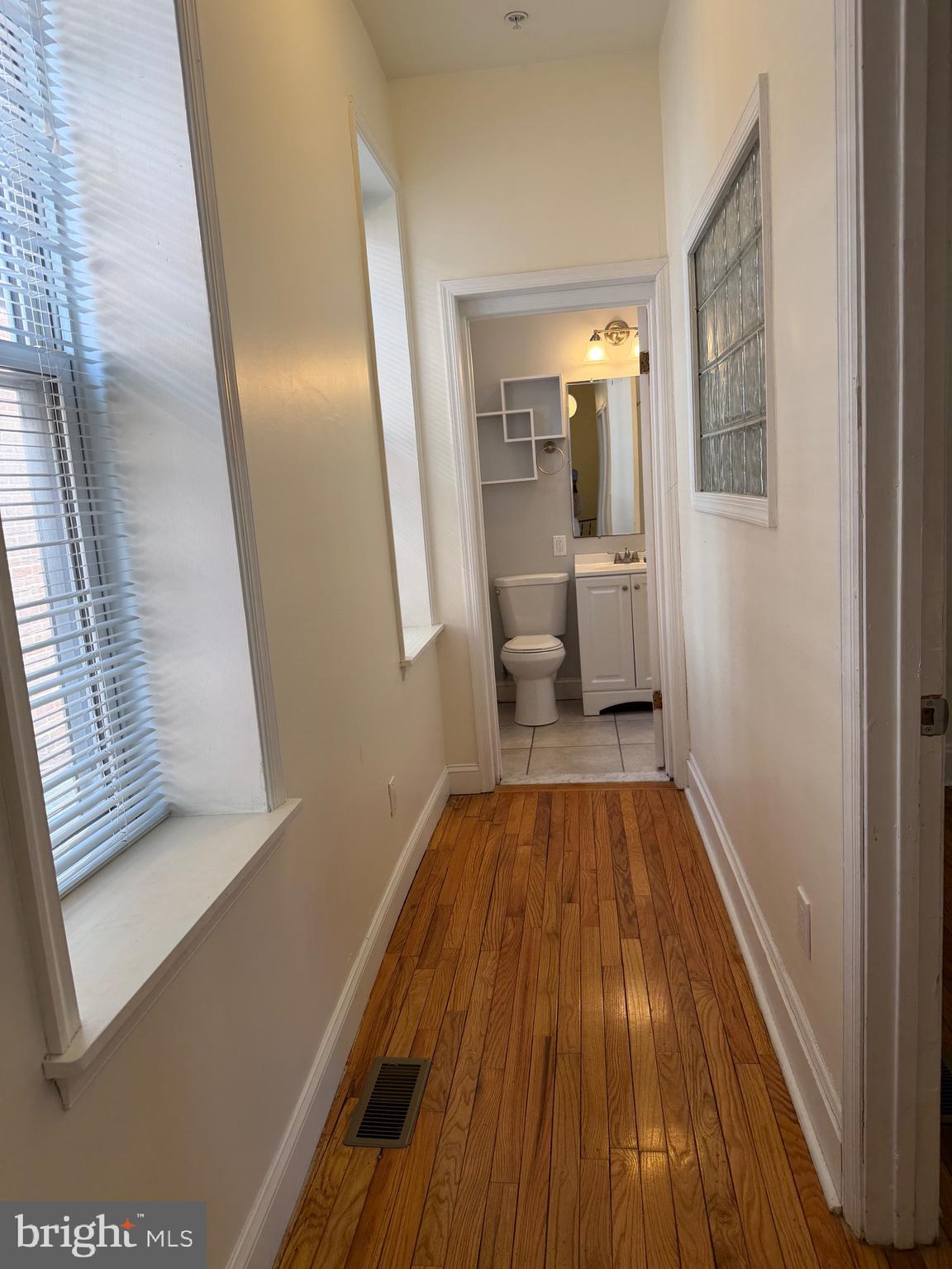 922 S 49TH STREET 00 1