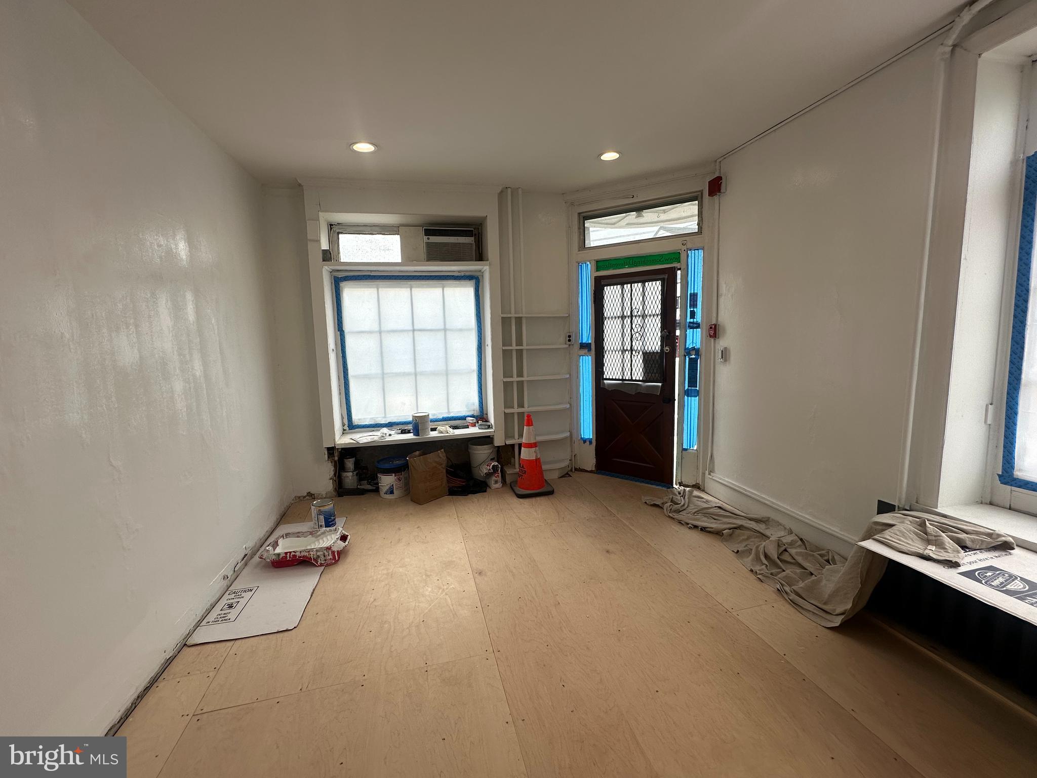 399 LEVERINGTON AVENUE