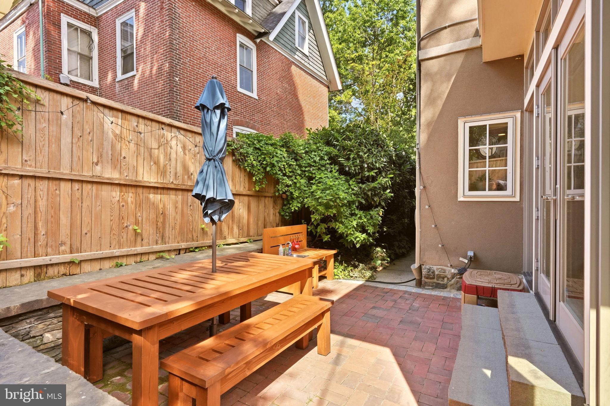 414 W PRICE STREET