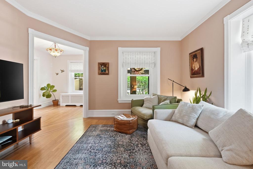 414 W PRICE STREET