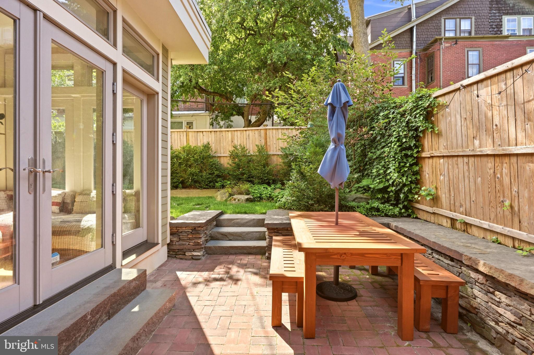 414 W PRICE STREET